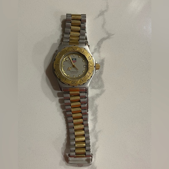 TAG Women’s Watch - Picture 10 of 14